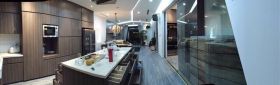 Cho thuê căn hộ 2 ngủ sáng 130m2 chung cư Royal City