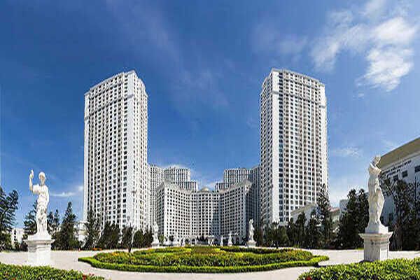Cho thuê căn hộ 2 ngủ sáng 130m2 chung cư Royal City